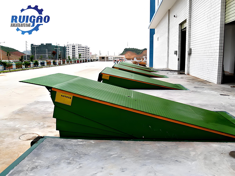 固定式登車(chē)橋