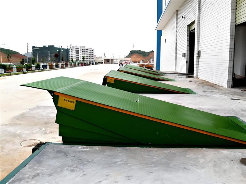 固定式登車(chē)橋